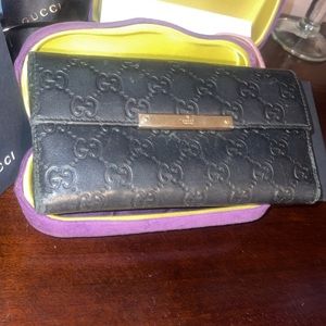 Beautiful preloved Guccisima Black wallet